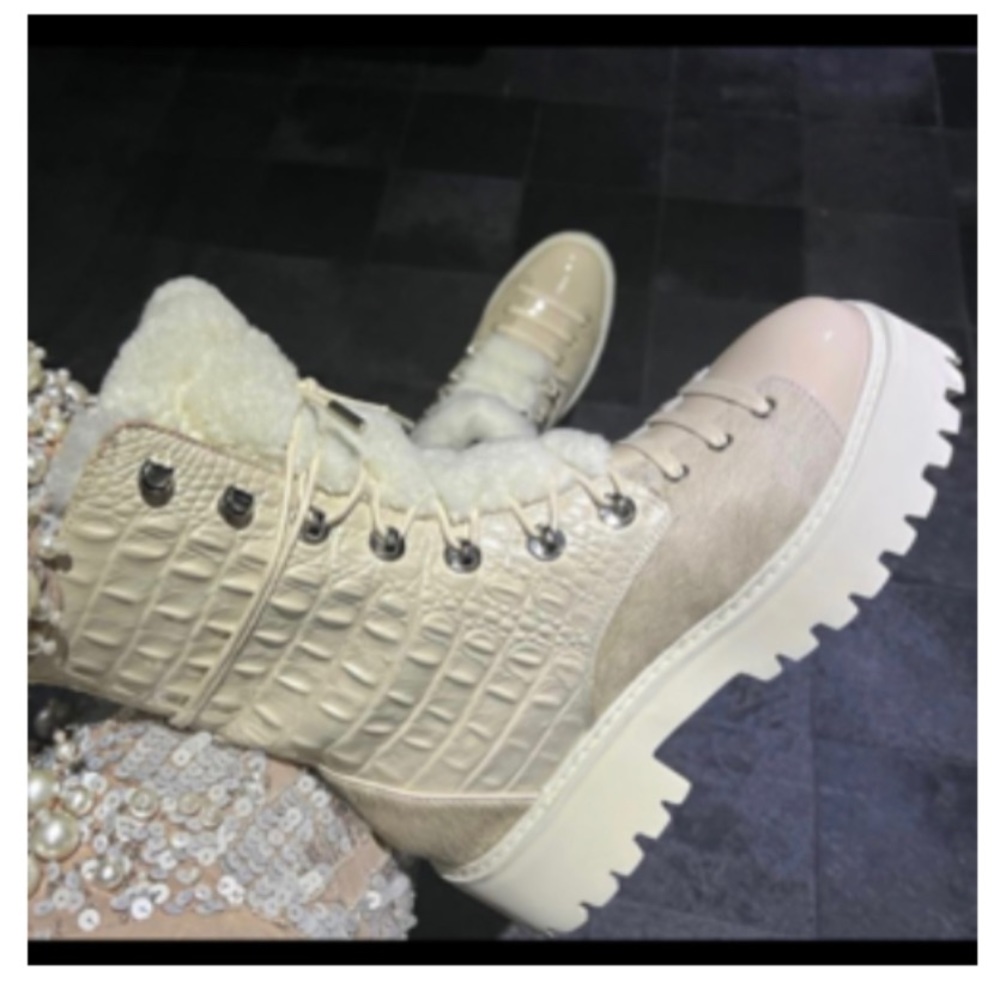 Iamjeniferrle designer*CREAMFINCH*fur-lined winter white SOLDOUT/NORESTOCK sz38